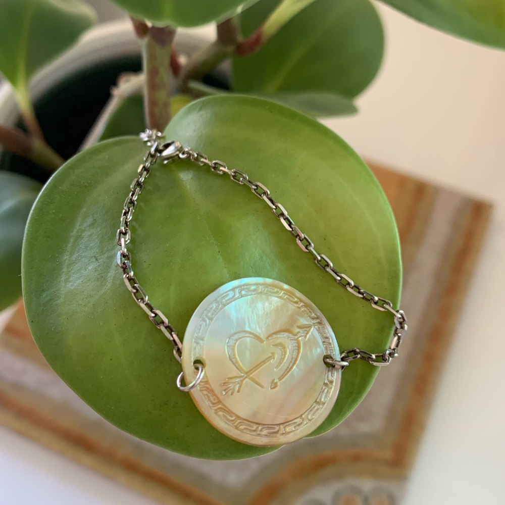 Delanacre Engraved Heart Mother of Pearl Bracelet